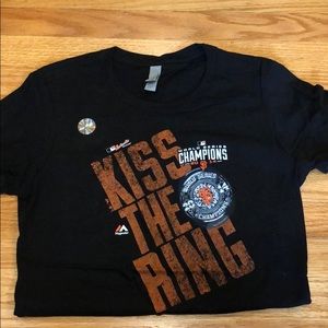 SF Giants Kiss The Ring tee women’s small. New